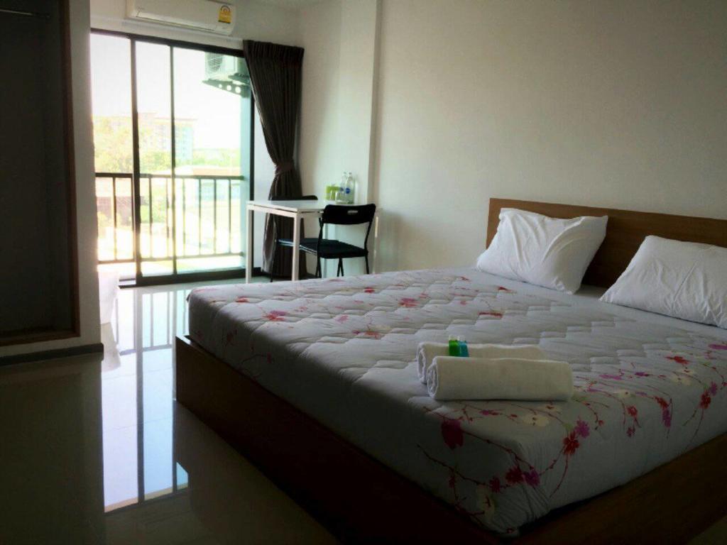 Promsook Apartment Çonburi Oda fotoğraf
